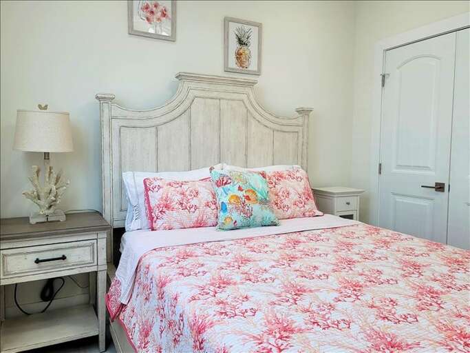 Queen Bedroom 2 Queen Bedroom 2