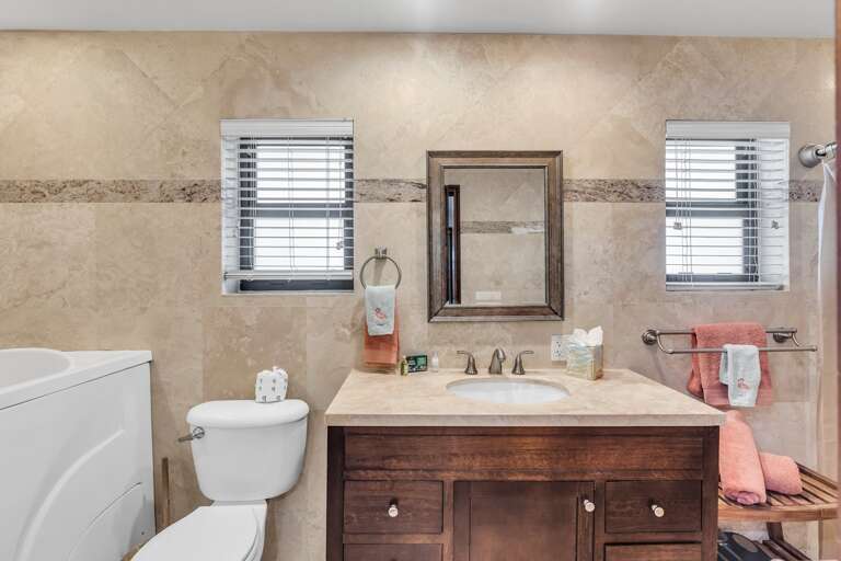 Master Bathroom Master Bathroom