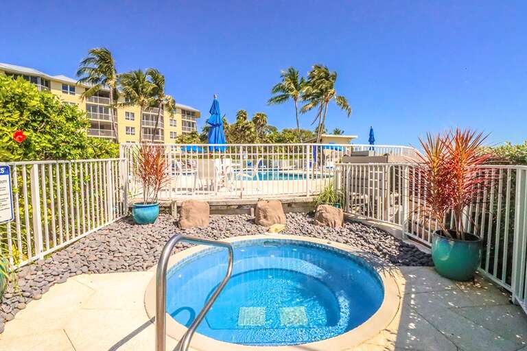 Community Jacuzzi Community Jacuzzi