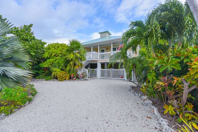 Casa West Indies Charming 2 Bedroom Vacation Rental in Ramrod Key, FL Sleeps 6