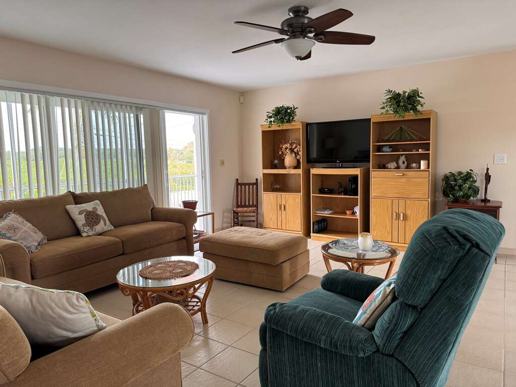 Ocean Shores Key Largo, FL 2 Bedroom Vacation Rental for 6 Guests