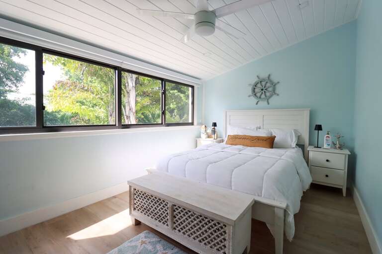 Guest Bedroom (2) Full
