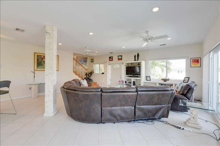 Living Area Living Area