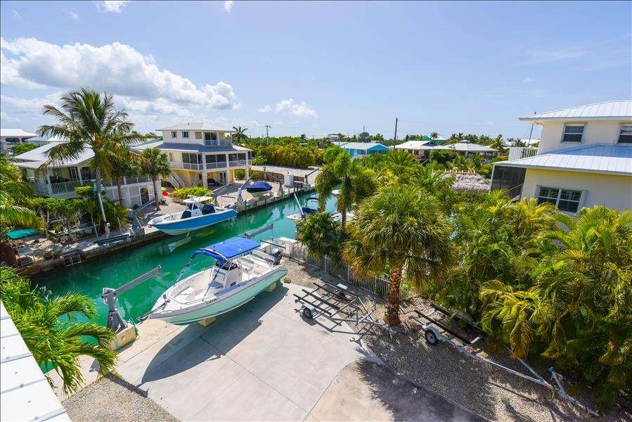 Atlantic Chateau 3 Bedroom House for Short Term Rental in Summerland