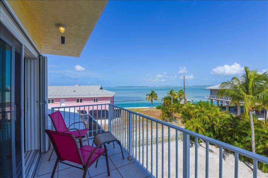 Atlantic Chateau 3 Bedroom House for Short Term Rental in Summerland