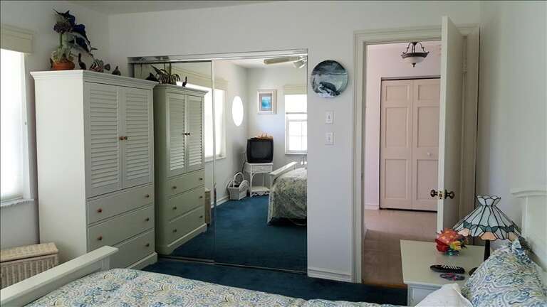Guest bedroom