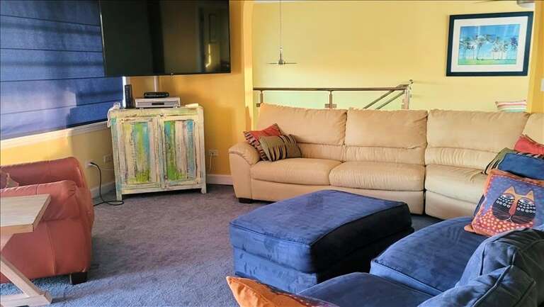 Living seating TV Living seating TV
