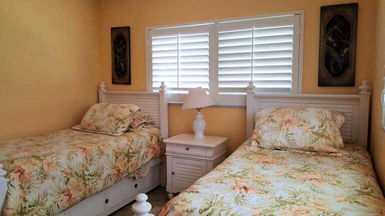 Twin beds Twin beds