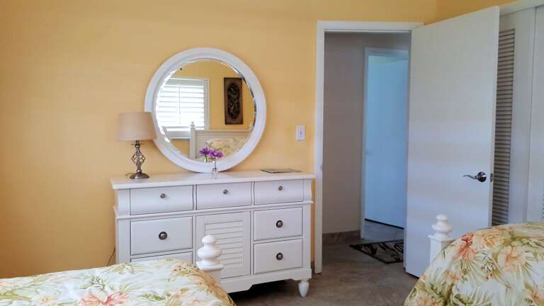Twin beds 2 Twin beds 2