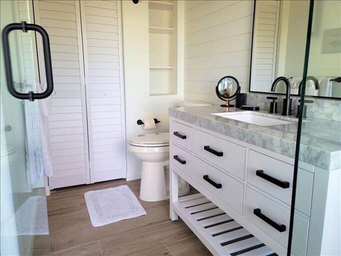 Master bath vanity closet 2022