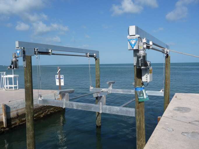 Boat lift