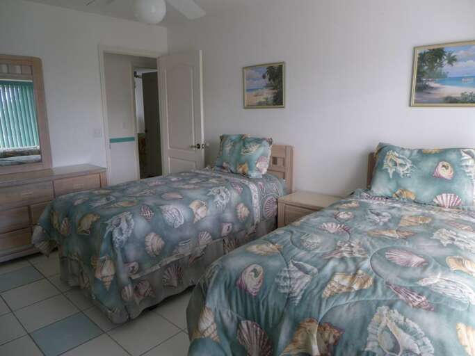 Twin bedroom view 2 Twin bedroom view 2
