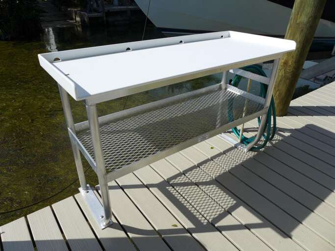 Fish cleaning table
