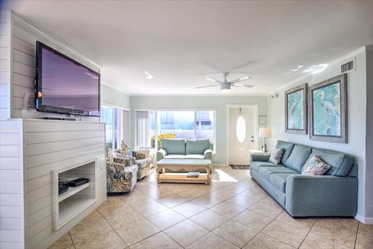 Living Area Living Area