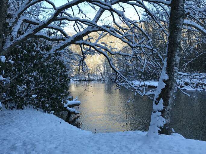 Guest supplied winter New River image...