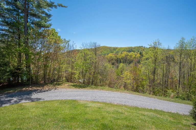 Beautiful views and privacy... Beautiful views and privacy...