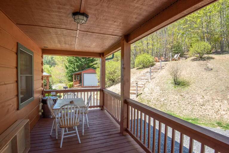 Grab a quick lunch on the covered porch... Grab a quick lunch on the covered porch...