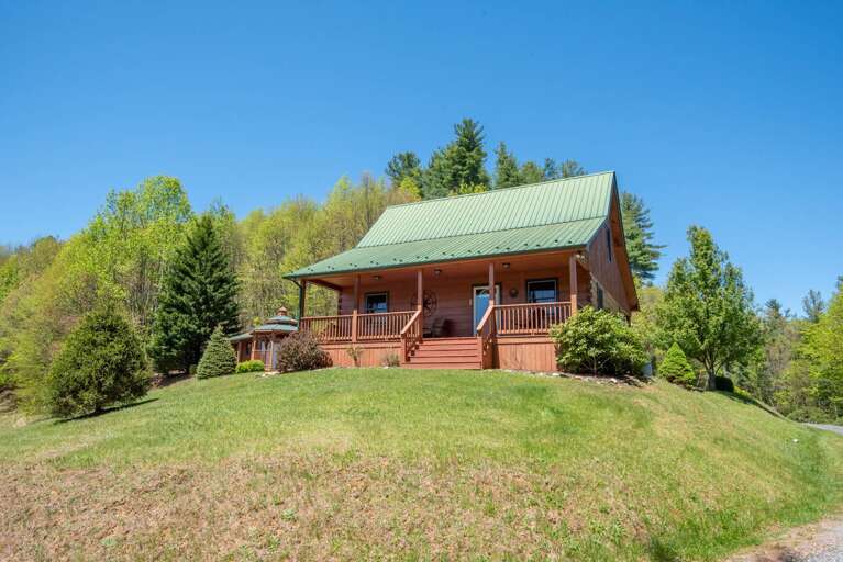 You will LOVE the town of West Jefferson... You will LOVE the town of West Jefferson...