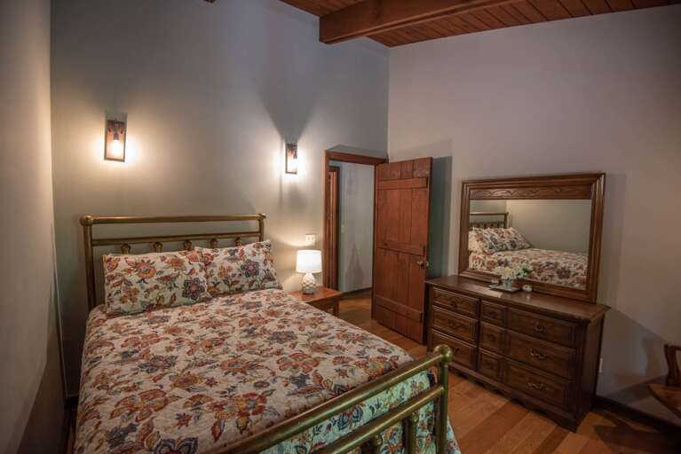 Dresser so you can unpack and feel at home... Dresser so you can unpack and feel at home...