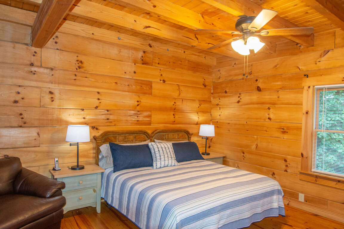 Downtown Cabin West Jefferson Log Cabin with 2 Bedrooms Sleeps 4 Find Rentals