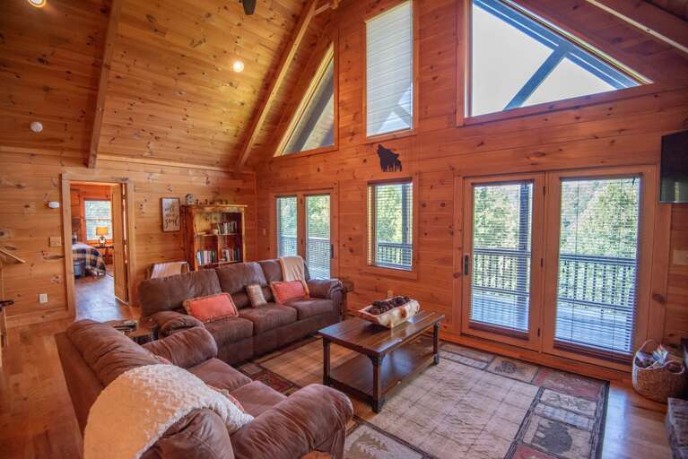 Tons of windows to bring nature and warm light in,... Tons of windows to bring nature and warm light in,...