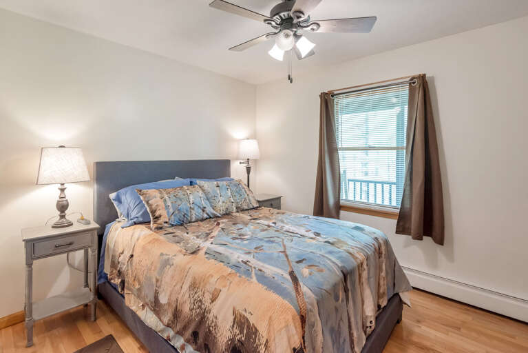 2nd bedroom...
