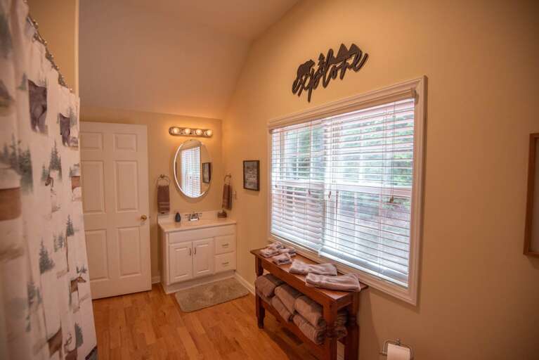 And full bathroom...