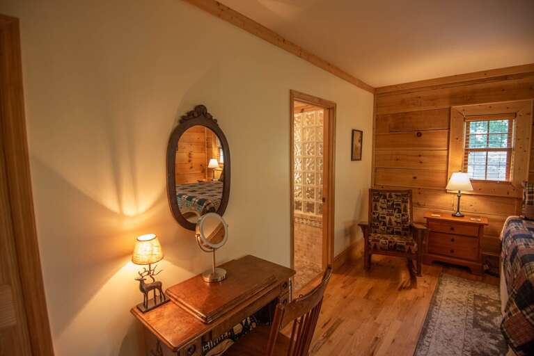 Work station (try not to use it though!)...