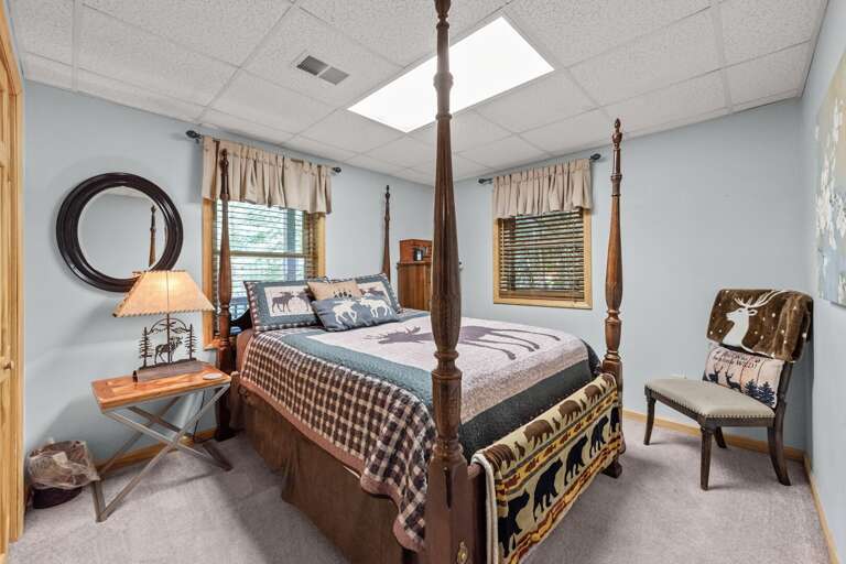 Queen bedroom...