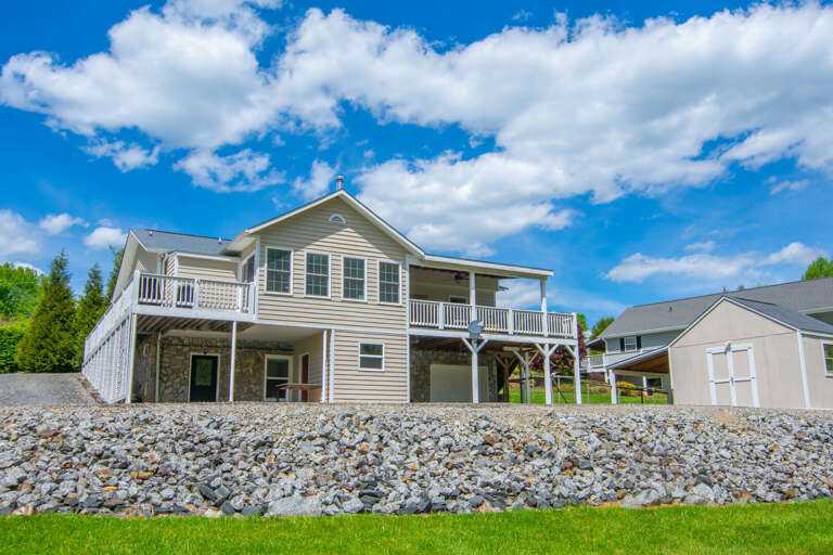 Mountain Magic on the New River Crumpler, NC 3 Bedroom House Sleeps 6