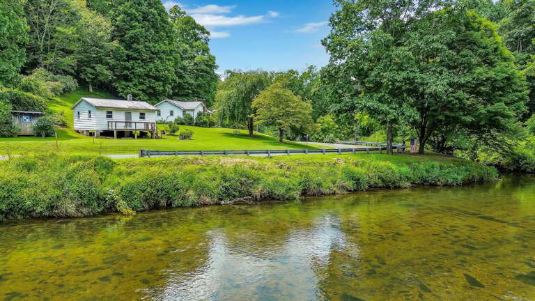 Welcome home after a hard day of High Country activities to your New River Farmhouse!