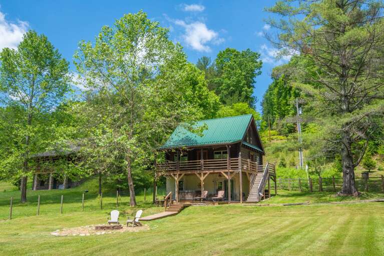 Your quintessential log cabin experience...