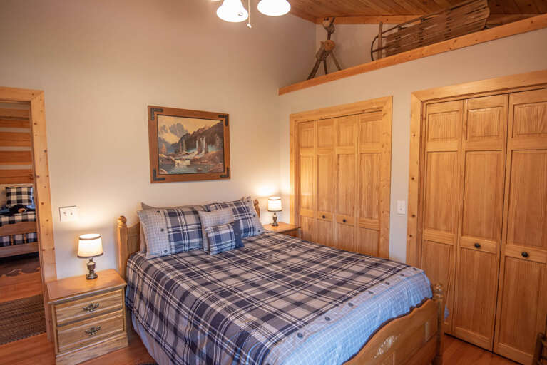 Queen guest bedroom...