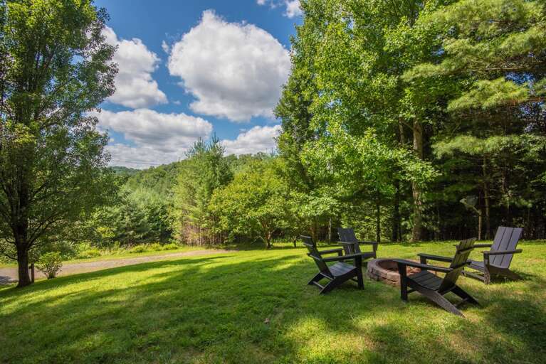 Fire pit for fireside chats and S'Mores... Fire pit for fireside chats and S'Mores...