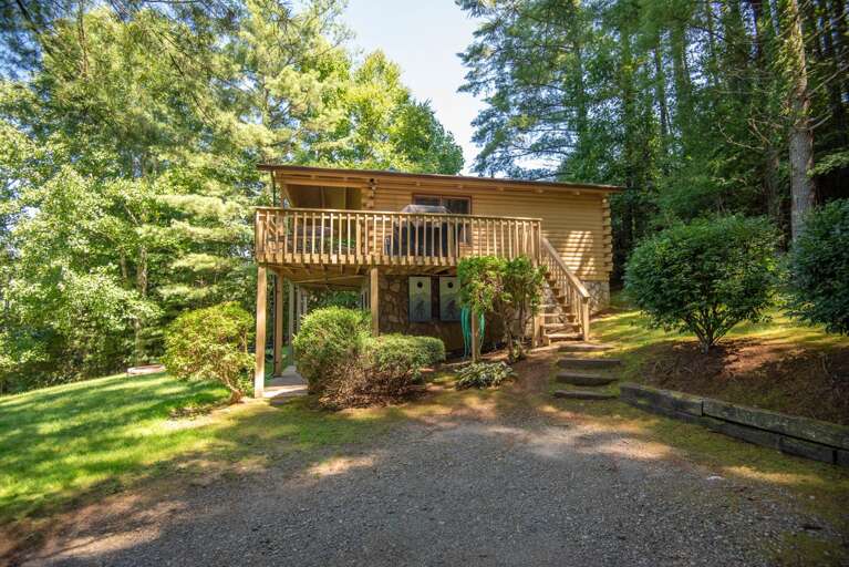 Plenty of parking... Plenty of parking...