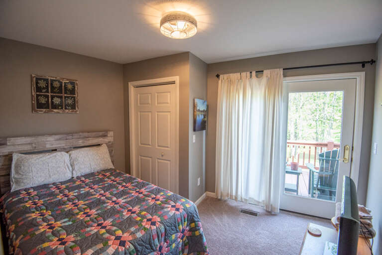 Guest Double bedroom...