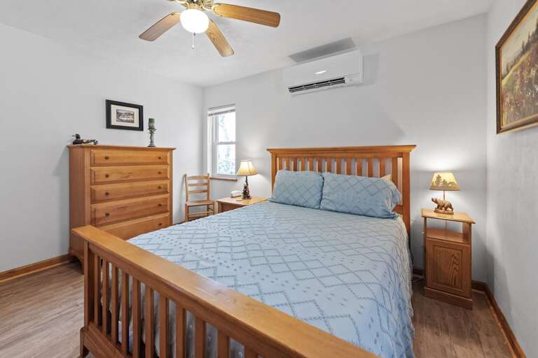 Queen bedroom...