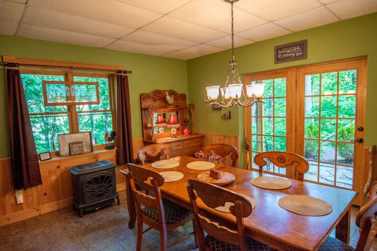 Dining area for family meals... Dining area for family meals...