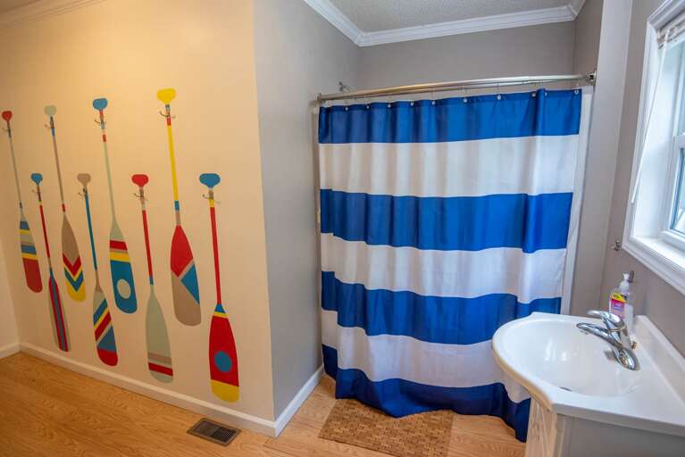 And full bathroom...