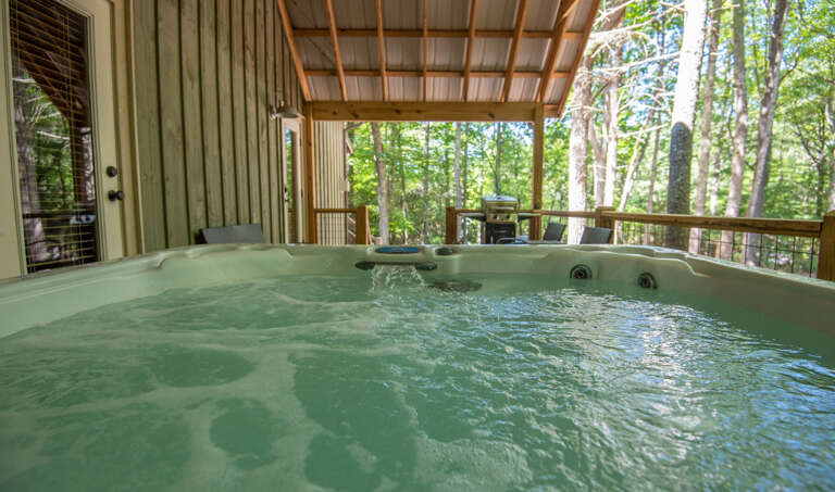 Jets and waterfall, open 365, 24/7...