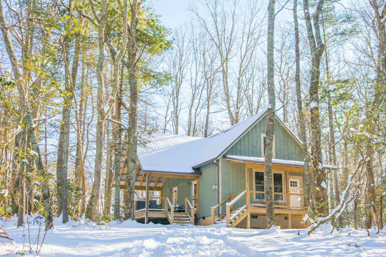 Welcome to Stone's Throw Bungalow, located in the popular Fleetwood Falls community!