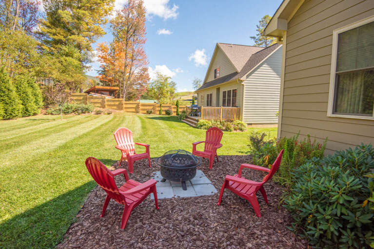Fire Pit space for star-gazing and making S'Mores...