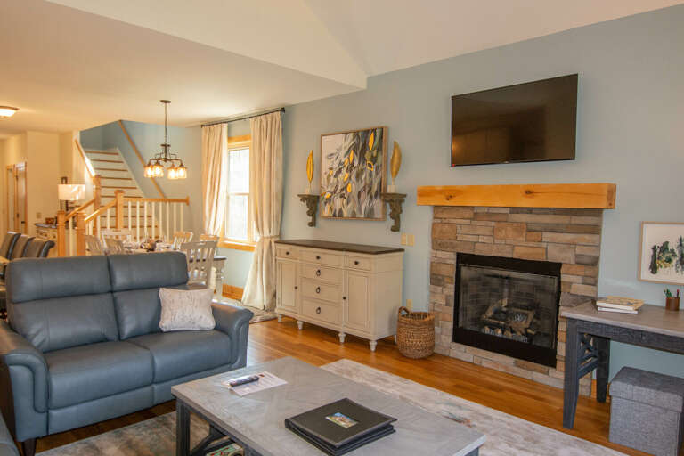 Mountain chic design with flatscreen TV...