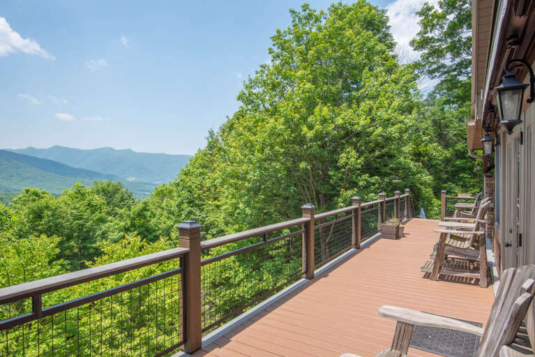 Huge deck to enjoy as a family...
