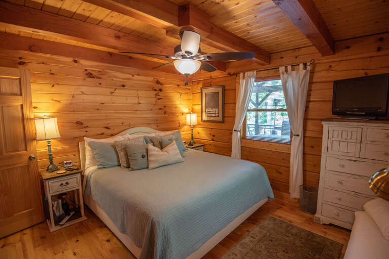 TV and dresser to unpack and feel at home...