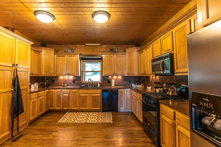 Fully equipped kitchen...