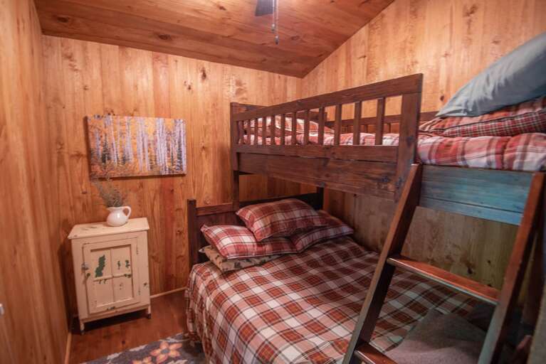 Kid's Room, bunks, Single over Double... Kid's Room, bunks, Single over Double...