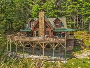 River Song Retreat on Helton Creek