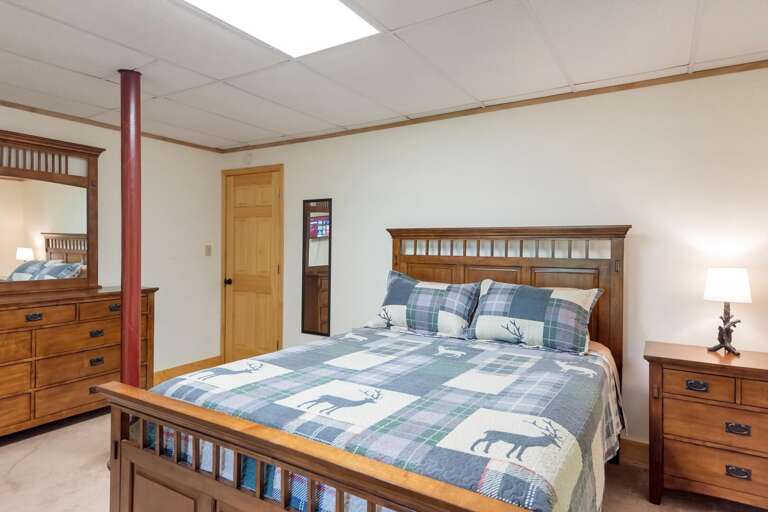 Lower level bedroom...