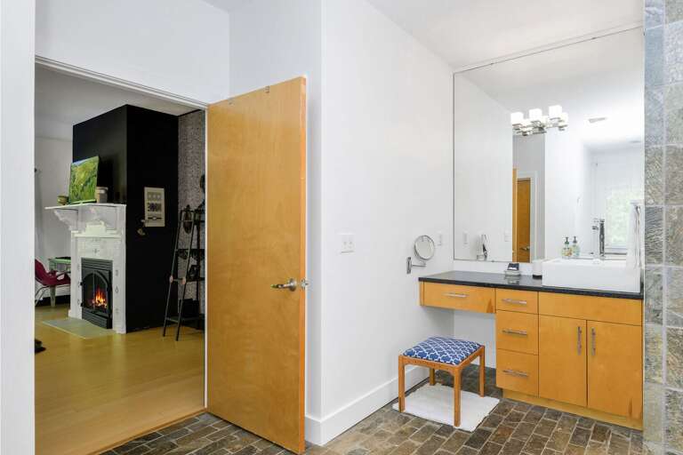En suite bathroom...